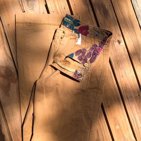 Eddie Bauer Women’s Dark Khaki Pants Straight Leg Mid-Rise Dark Tan - Picture 1 of 7